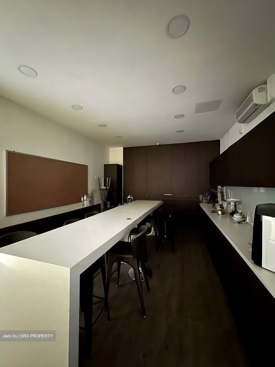 Jean Yip Building (D14), Factory #504148751